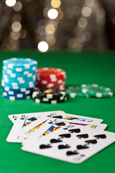 Live chat interface on Joker Gaming table with dealer and players communicating